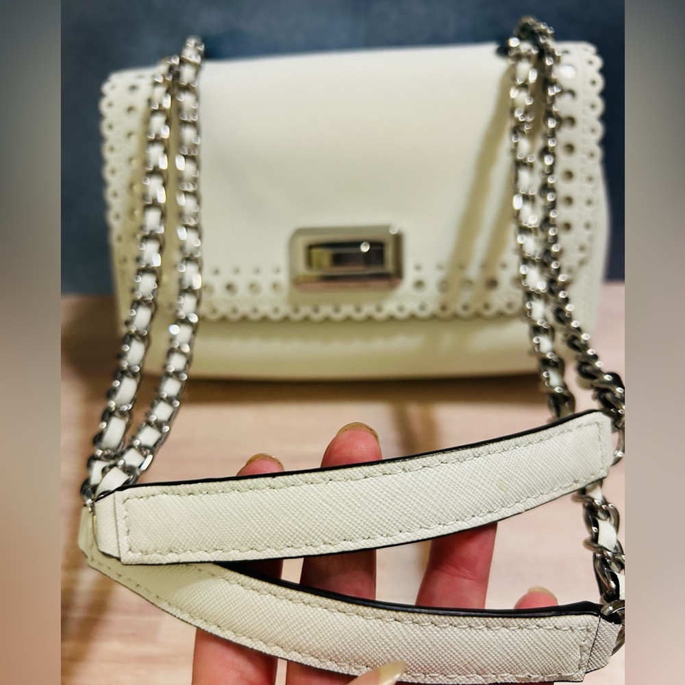 Michael Kors Hannah White Saffiano Leather Scallop Perforated Crossbody NWOT - Picture 8 of 10